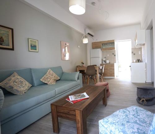 Central Apartment with Spacious Balcony