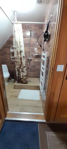 Ένα μπάνιο στο KOMFORT