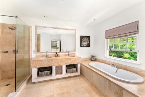 Ένα μπάνιο στο Battaleys Mews 21