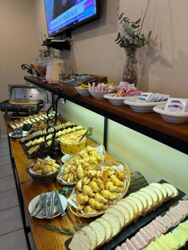 Mâncare la sau în apropiere de acest hotel