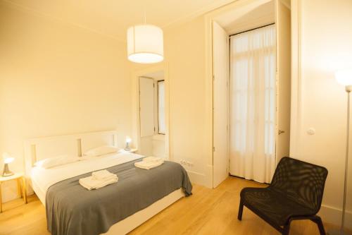 FLH Downtown Central Minimalist Apartment