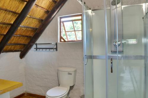 Ένα μπάνιο στο Emathulini Holiday Home