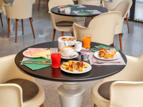 Đồ ăn tại/gần khách sạn