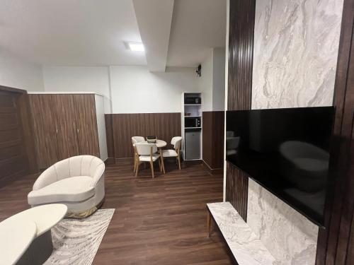 Ένα μπάνιο στο The R Hotel Islamabad