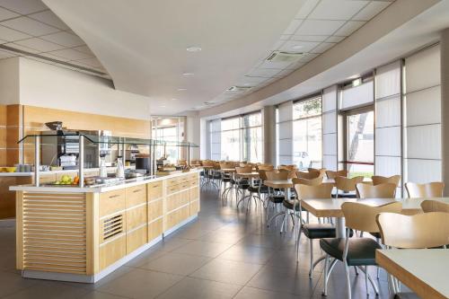 Ресторан / где поесть в B&B Hotel Cherasco Langhe