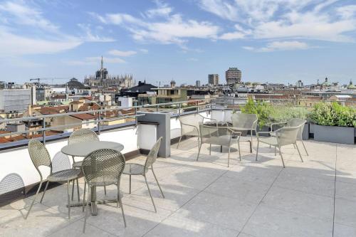 Γενική άποψη της πόλης Μιλάνο ή θέα της πόλης από  αυτό το ξενοδοχείο