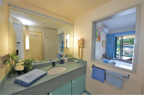 Phòng tắm tại studio hôtel Caraypu