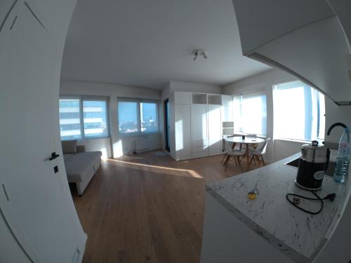 Foto dalla galleria di Bright City Studio - Zurenborg Tower, Antwerp ad Anversa