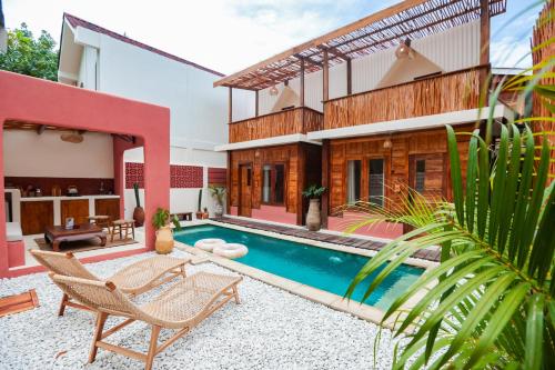 Swimmingpoolen hos eller tæt på Villa Qetzia