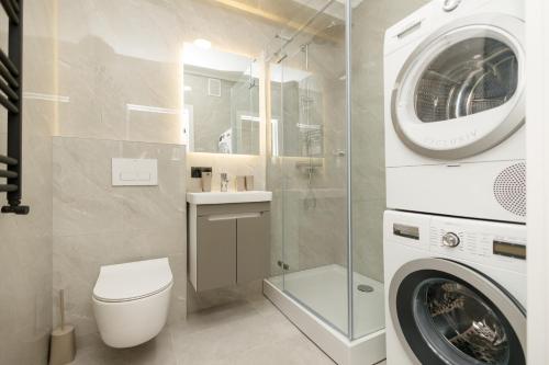 O baie la Modern & Cozy 1-Bedroom Apartment in Chisinau