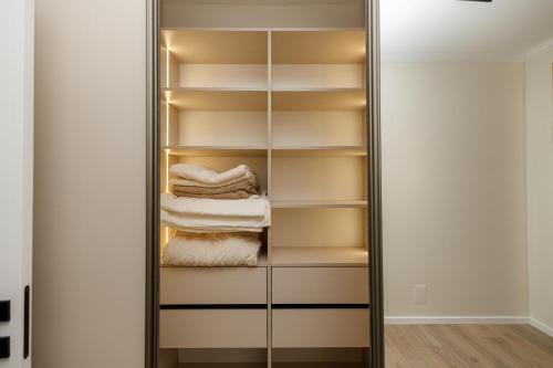 Imagine din galeria proprietății Modern & Cozy 1-Bedroom Apartment in Chisinau în Chişinău