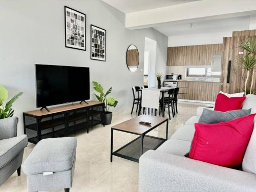 Bright & cozy apartment in Livadia