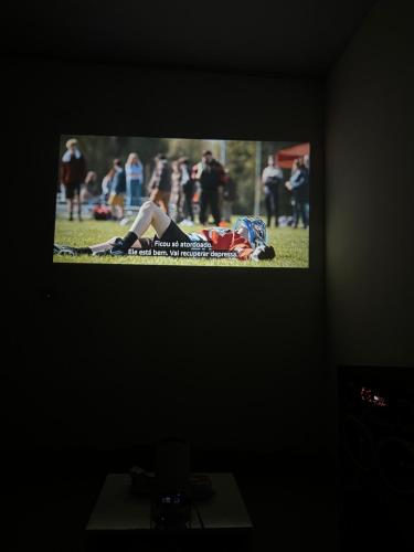 Μια τηλεόραση ή/και κέντρο ψυχαγωγίας στο Rancho Fiel - Lago das Brisas