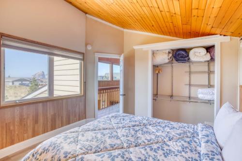 En eller flere senge i et værelse på Vitamin Sea