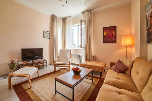 Heart of Sofia 2 Bdr Elevator Balcony Relax