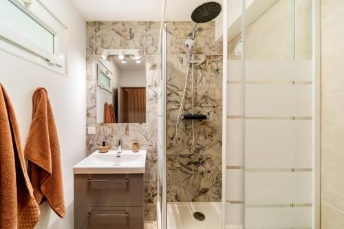 Koupelna v ubytování Le Zélia - Studio au coeur de Saint-Denis