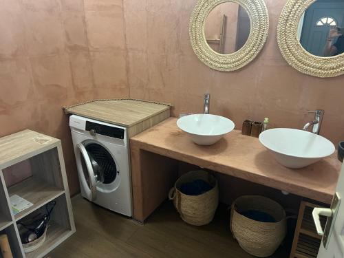 Appartement & Piscine Santa Giulia
