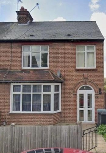 Tòa nhà nơi căn hộ tọa lạc