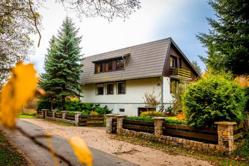 Budova, kde se vila nachází