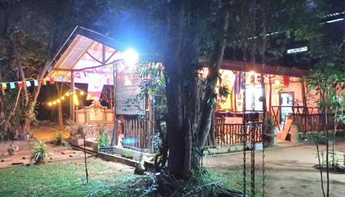 Ein Garten an der Unterkunft GreenSenz Resort & Hostel-Sigiriya