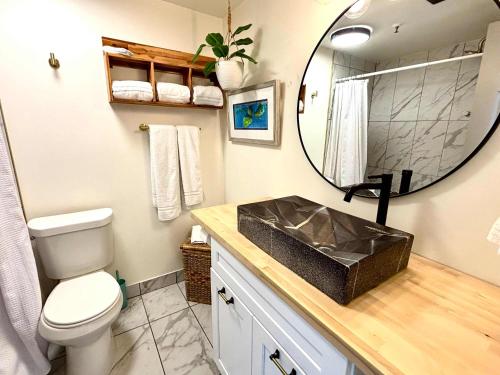 Ένα μπάνιο στο Dockside Dream-Waterfront-Boat Slip-Downtown