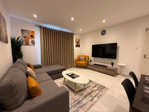 East Legon Loxwood House Condo with Gym & Pool