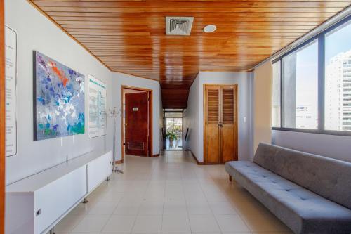 Χώρος καθιστικού στο Habitación para 3 a una cuadra de la playa y bahía