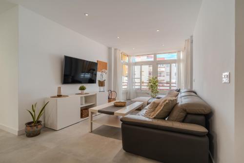 Moderno apartamento con piscina en Costa Adeje