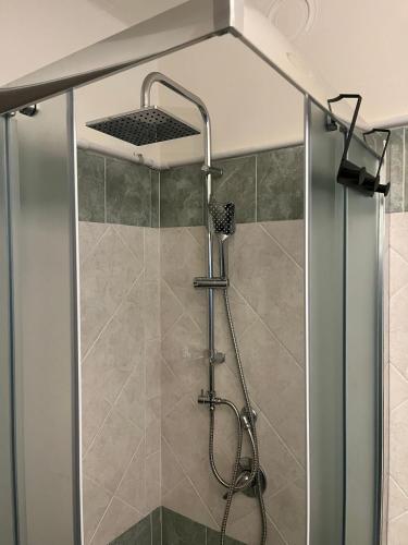 Ένα μπάνιο στο Eporedia Inn