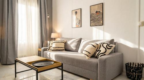 Brand-New 2BR Apt Near Center - FREE Parking