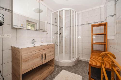 Ένα μπάνιο στο Müllers Ferienhaus Salzburgerland