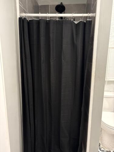 Phòng tắm tại Cute Cottage