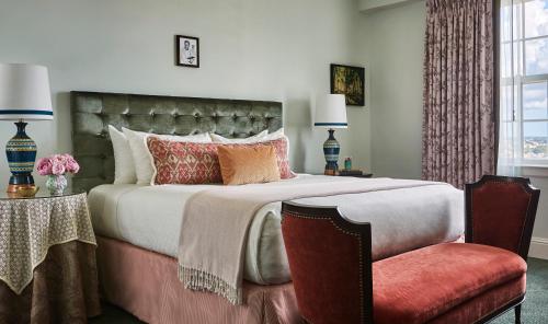 Pontchartrain Hotel St. Charles Avenue Image