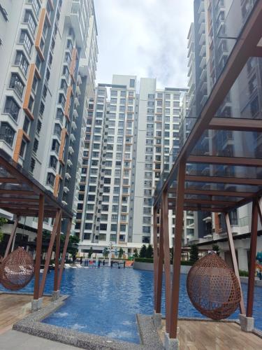 Swimmingpoolen hos eller tæt på K-Avenue Mumui's Homestay