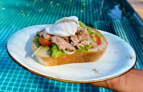 Jídlo v rezortu nebo okolí