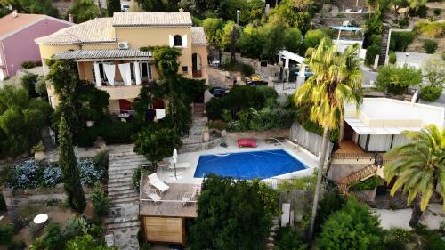 Πισίνα στο ή κοντά στο Villa Les Dauphins