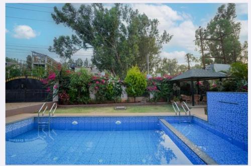 Swimmingpoolen hos eller tæt på Classic Villa