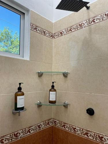 Ванная комната в confortable casa de 3 habitaciones con aire acondicionado