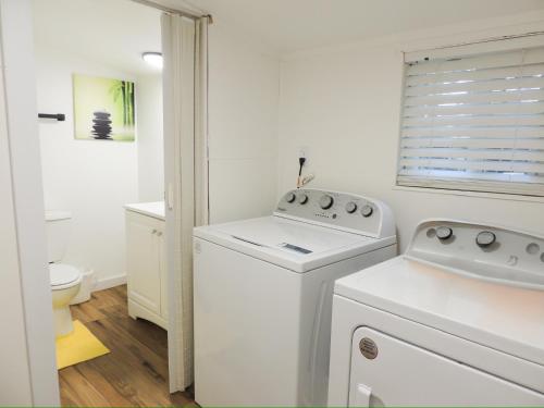 Fotografie z fotogalerie ubytování Maplewood Mid-Term Pet Friendly Home v destinaci Renton