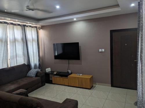 Μια τηλεόραση ή/και κέντρο ψυχαγωγίας στο Dinah Comfystyle