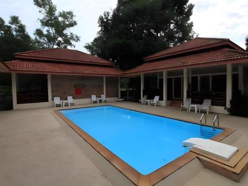 Bazén v ubytování Chaya Resort nebo v jeho okolí