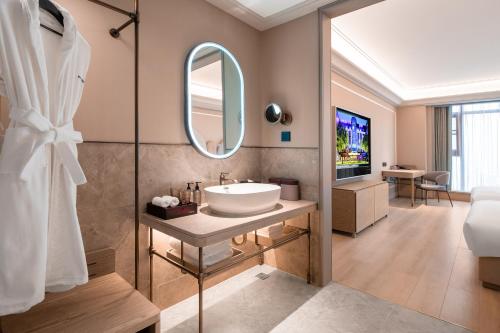 Ένα μπάνιο στο Mercure Chengdu Longtan