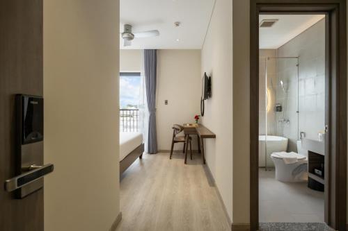 Ένα μπάνιο στο Canary Dalat Hotel