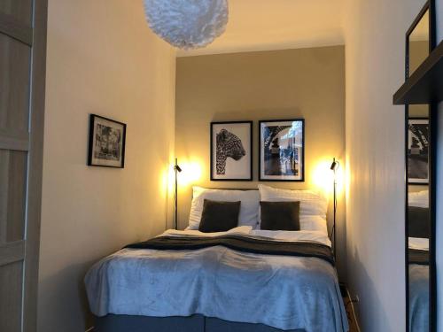New Urban Chic with free parking near subway