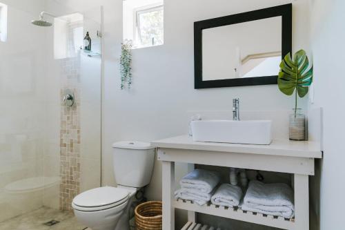 Ένα μπάνιο στο Bon Bini Beach House