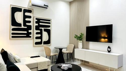 Ritz Elegant Studio Apartment
