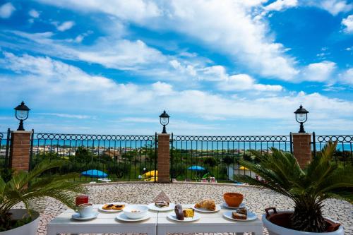 Γενική θέα στη θάλασσα ή θέα στη θάλασσα από  αυτό το bed & breakfast