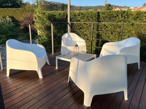 Μπαλκόνι ή βεράντα στο Porta da Seca casa con jardín y asador Rías Baixas