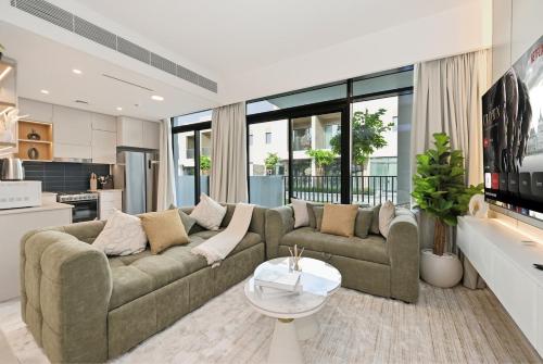 Golden Stays - Italian Riviera 4BR Villa I Stylish Bliss Living