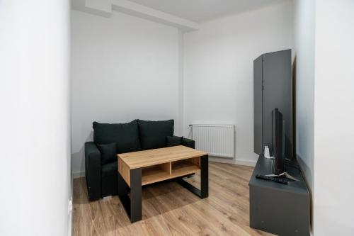 Krzywa Central Apartment by BookingHost